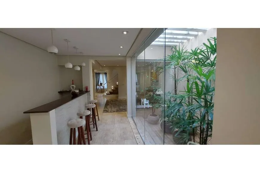 Foto 1 de Casa com 4 Quartos à venda, 300m² em Cambuci, São Paulo