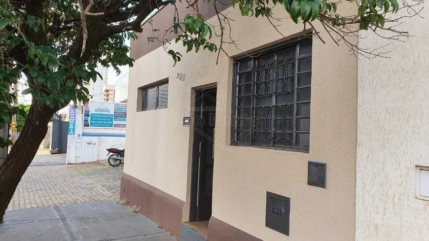 Foto 1 de Casa com 2 Quartos à venda, 77m² em Centro, Araraquara