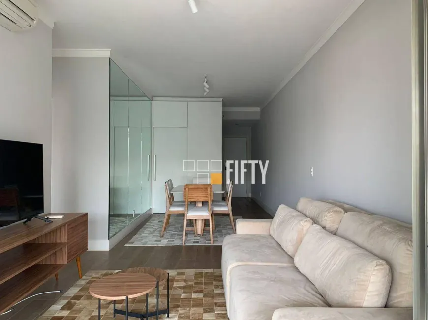 Foto 1 de Apartamento com 2 Quartos para alugar, 100m² em Itaim Bibi, São Paulo