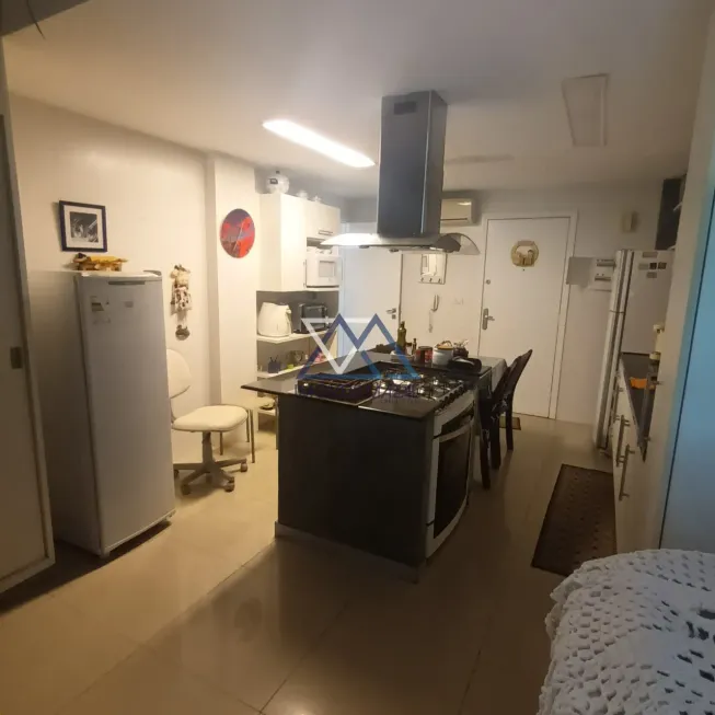 Foto 1 de Apartamento com 3 Quartos à venda, 130m² em Barra da Tijuca, Rio de Janeiro