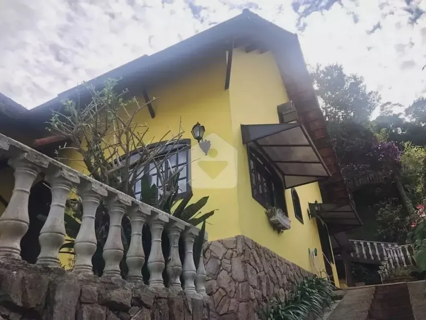 Foto 1 de Casa com 3 Quartos à venda, 160m² em Quitandinha, Petrópolis