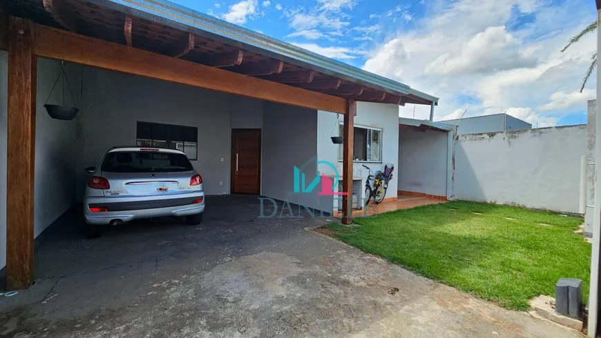 Foto 1 de Casa com 2 Quartos à venda, 150m² em Jardim São Francisco, Araraquara