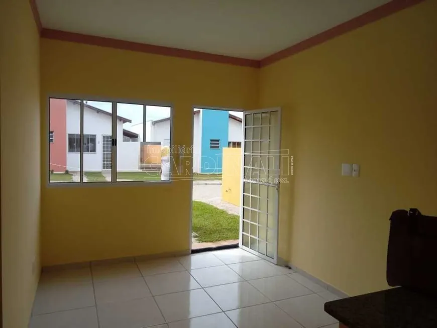 Foto 1 de Casa de Condomínio com 2 Quartos à venda, 61m² em Jardim Heliana I, Ribeirão Bonito