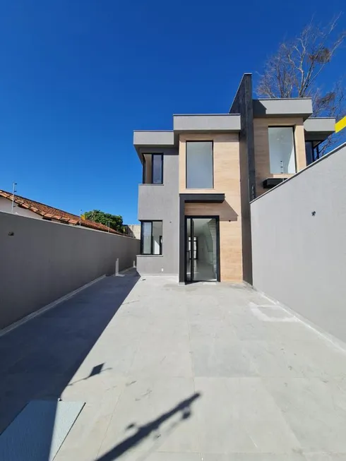 Foto 1 de Casa com 3 Quartos à venda, 180m² em Santa Amélia, Belo Horizonte