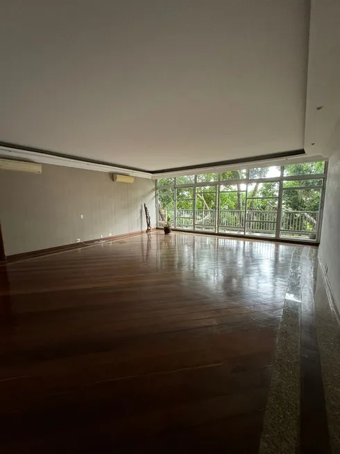 Foto 1 de Apartamento com 4 Quartos para alugar, 373m² em Laranjeiras, Rio de Janeiro