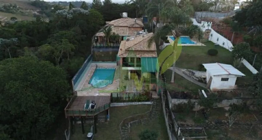 Foto 1 de Fazenda/Sítio com 5 Quartos à venda, 1500m² em Recanto das Águas, Igaratá