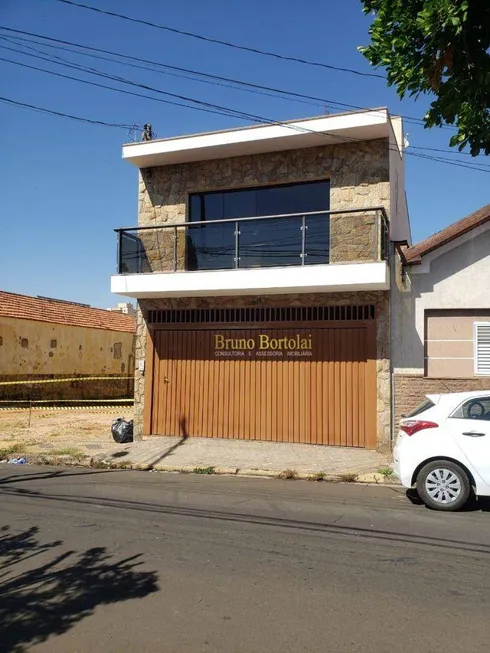 Foto 1 de Sobrado com 3 Quartos à venda, 160m² em Centro, Rio Claro