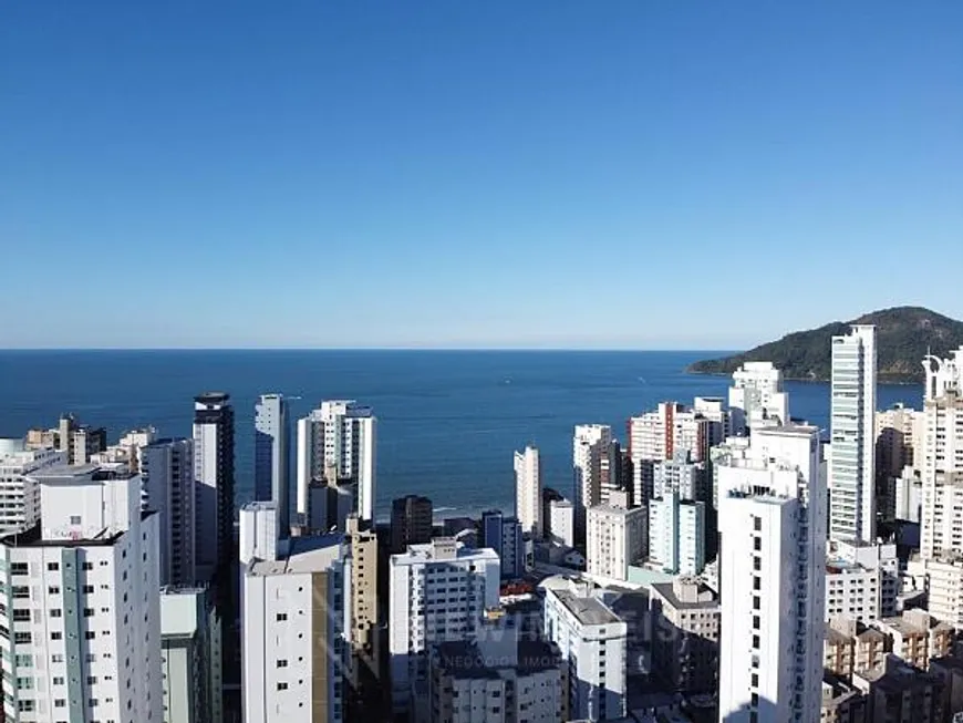 Foto 1 de Apartamento com 3 Quartos à venda, 131m² em Centro, Balneário Camboriú