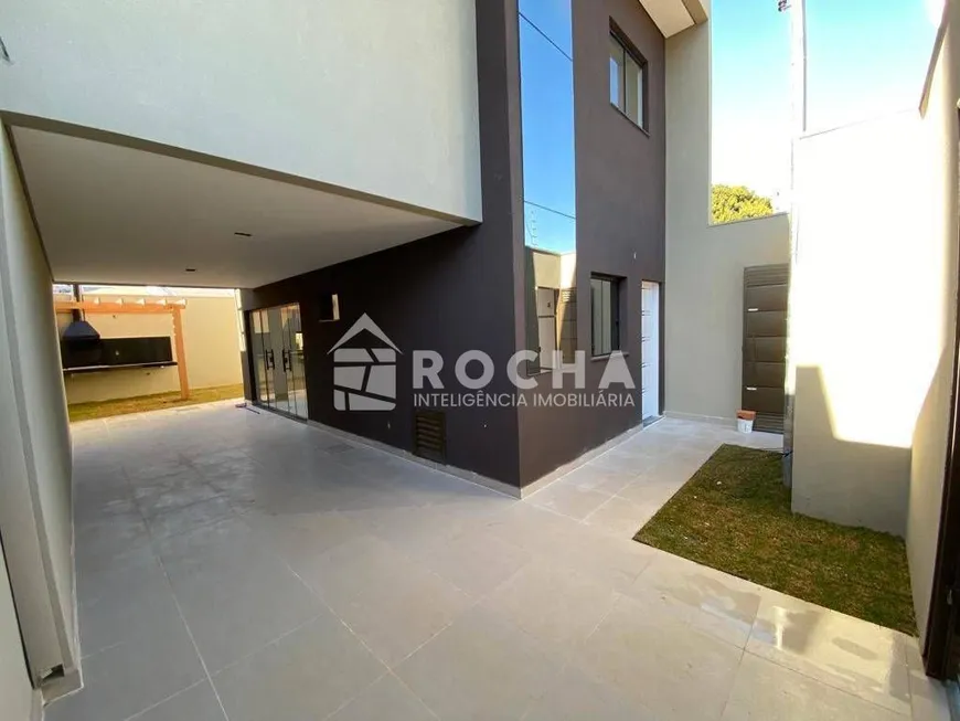 Foto 1 de Sobrado com 3 Quartos à venda, 114m² em Mata do Jacinto, Campo Grande