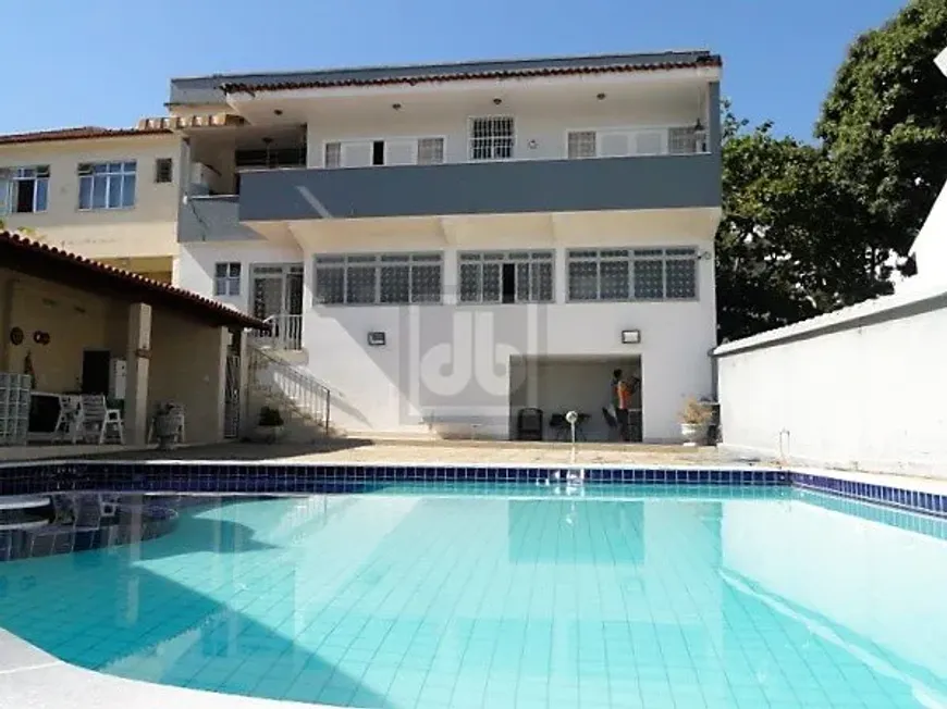 Foto 1 de Casa com 3 Quartos à venda, 390m² em Jardim Guanabara, Rio de Janeiro