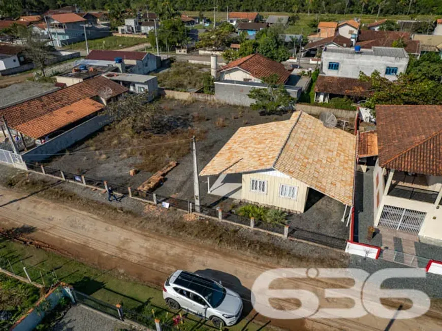 Foto 1 de Casa com 2 Quartos à venda, 77m² em Costeira, Balneário Barra do Sul