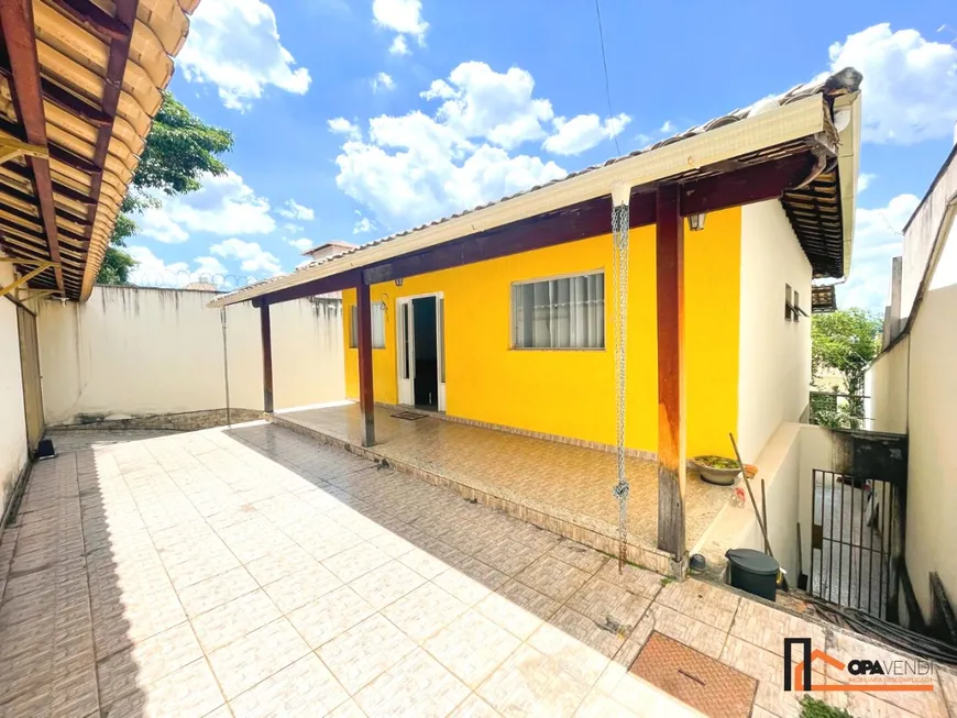 Foto 1 de Casa com 4 Quartos à venda, 310m² em Cabral, Contagem