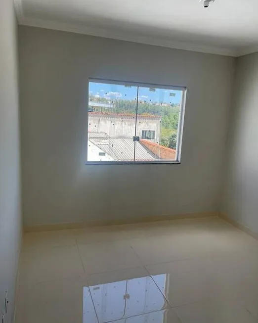 Foto 1 de Casa com 2 Quartos à venda, 80m² em Justinópolis, Ribeirão das Neves