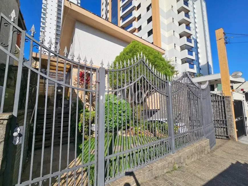 Foto 1 de Casa com 4 Quartos para alugar, 330m² em Tatuapé, São Paulo