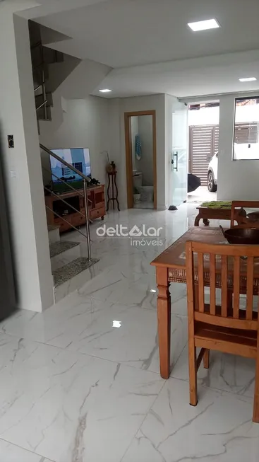 Foto 1 de Casa de Condomínio com 3 Quartos à venda, 145m² em Santa Rosa, Belo Horizonte