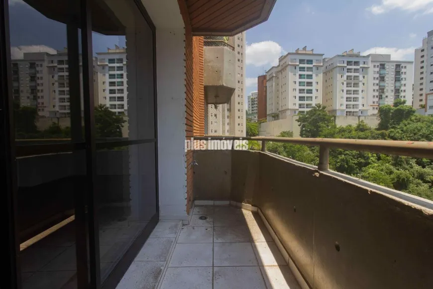 Foto 1 de Apartamento com 3 Quartos para alugar, 119m² em Panamby, São Paulo