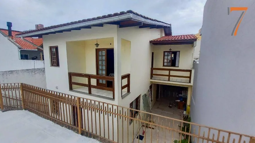 Foto 1 de Casa com 5 Quartos à venda, 270m² em Canto, Florianópolis