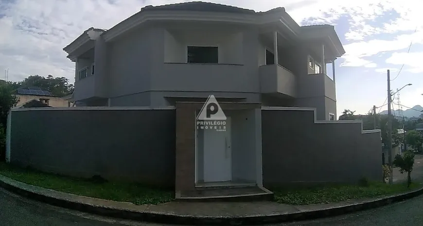 Foto 1 de Casa de Condomínio com 5 Quartos à venda, 220m² em Freguesia- Jacarepaguá, Rio de Janeiro