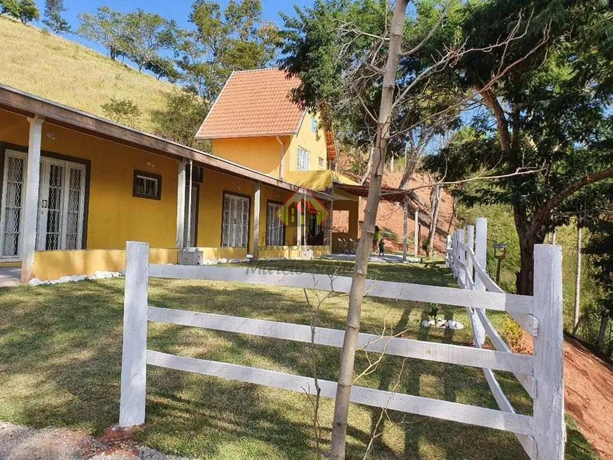 Foto 1 de Fazenda/Sítio com 3 Quartos à venda, 130m² em , Natividade da Serra