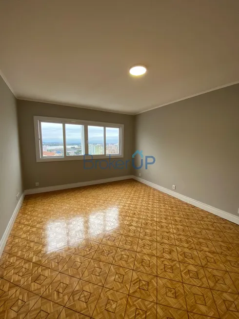 Foto 1 de Apartamento com 3 Quartos à venda, 122m² em Centro Histórico, Porto Alegre