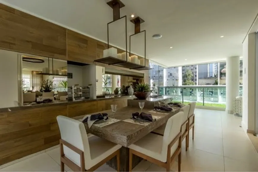 Foto 1 de Apartamento com 4 Quartos à venda, 288m² em Moema, São Paulo