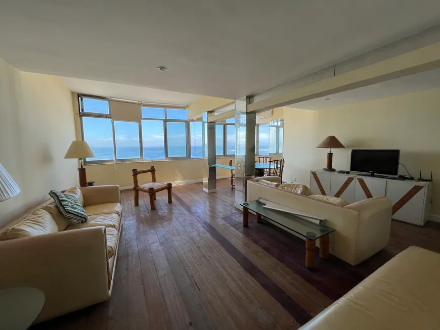 Foto 1 de Apartamento com 2 Quartos para alugar, 140m² em Copacabana, Rio de Janeiro