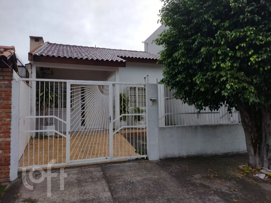 Foto 1 de Casa com 2 Quartos à venda, 90m² em Mato Grande, Canoas