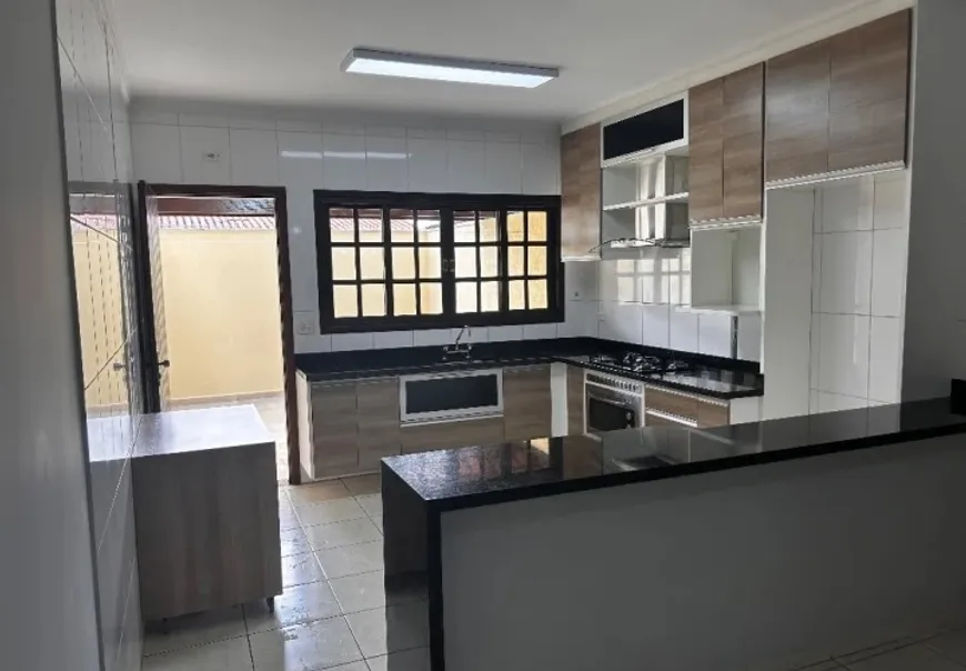Foto 1 de Casa com 3 Quartos à venda, 200m² em Bonfim, Salvador
