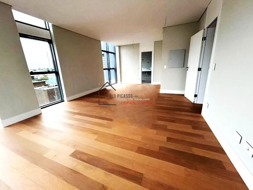 Foto 1 de Apartamento com 3 Quartos à venda, 202m² em Juvevê, Curitiba
