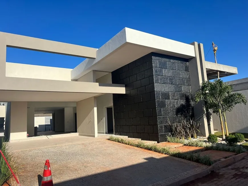 Foto 1 de Casa de Condomínio com 4 Quartos à venda, 320m² em Park Way , Brasília
