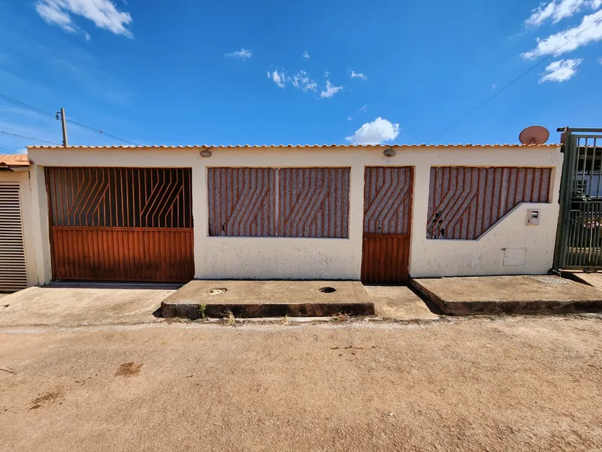 Foto 1 de Casa com 3 Quartos à venda, 90m² em Chácaras Anhanguera, Valparaíso de Goiás