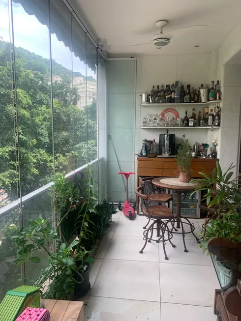 Foto 1 de Apartamento com 4 Quartos à venda, 200m² em Cosme Velho, Rio de Janeiro