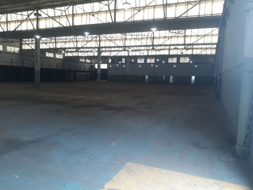 Foto 1 de Galpão/Depósito/Armazém para alugar, 4000m² em Industrial Anhangüera, Osasco