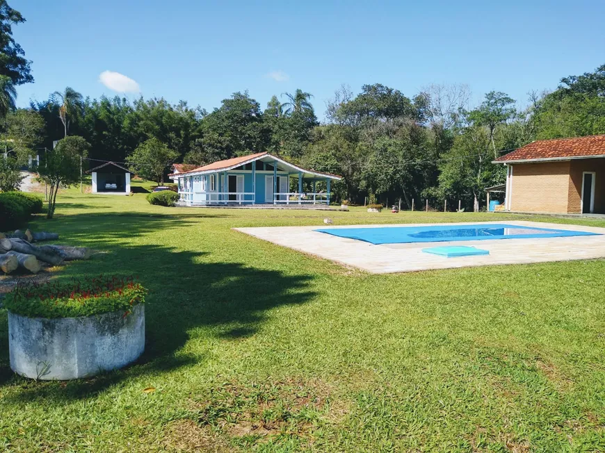 Foto 1 de Fazenda/Sítio com 3 Quartos à venda, 150m² em Sete Barras, Bragança Paulista