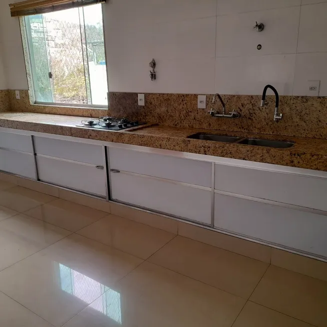 Foto 1 de Apartamento com 3 Quartos à venda, 220m² em Triangulo, Ponte Nova