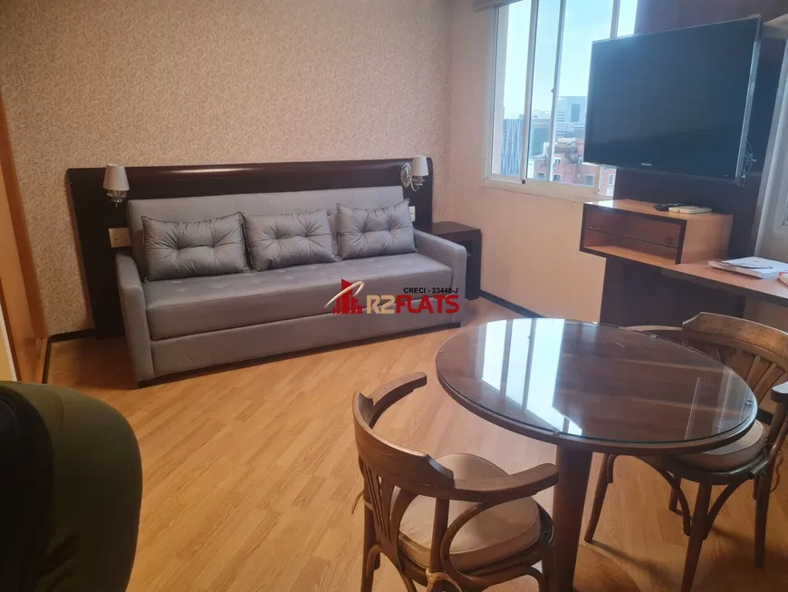 Foto 1 de Flat com 1 Quarto à venda, 48m² em Vila Olímpia, São Paulo