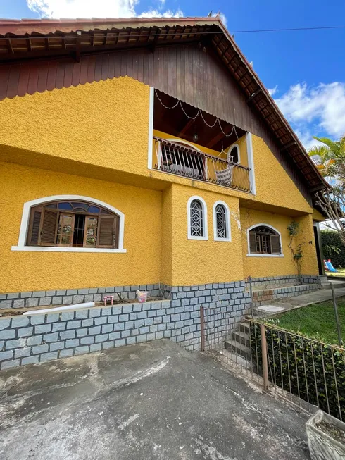 Foto 1 de Casa com 4 Quartos à venda, 230m² em Jardim Ouro Preto, Nova Friburgo