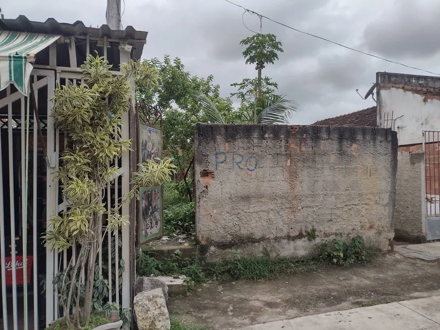 Foto 1 de Lote/Terreno à venda, 80m² em Sepetiba, Rio de Janeiro