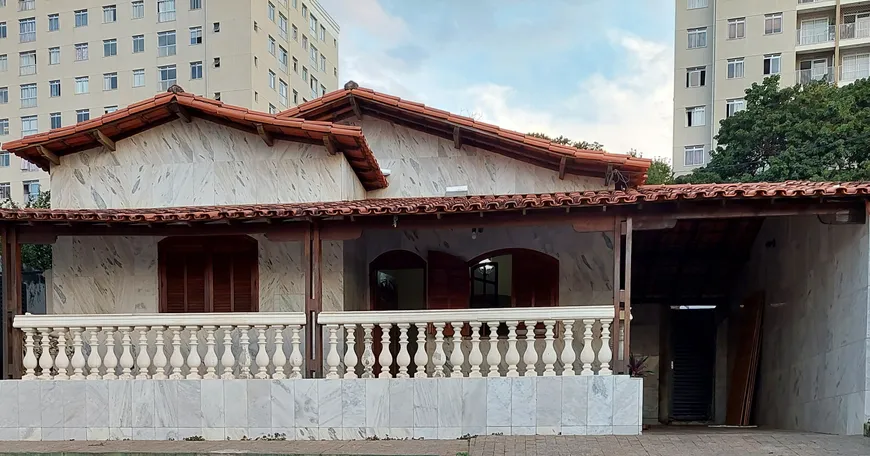 Foto 1 de Casa com 3 Quartos à venda, 360m² em Candelaria, Belo Horizonte