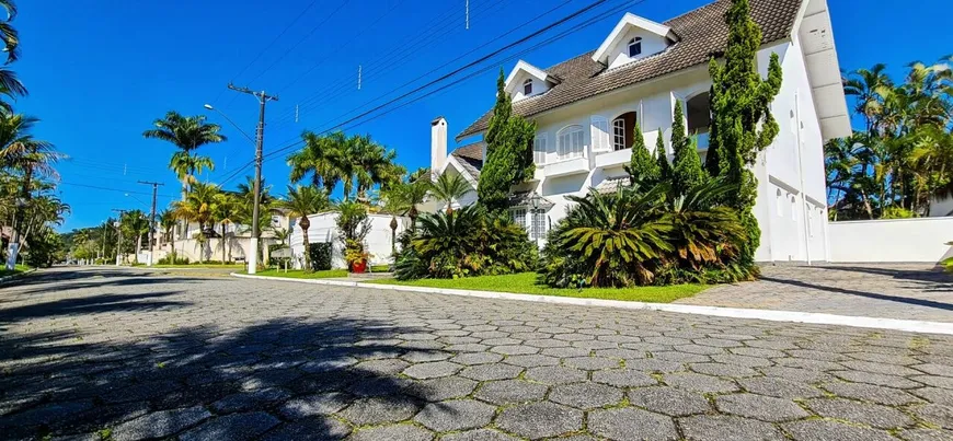 Foto 1 de Casa com 4 Quartos à venda, 400m² em Jardim Acapulco , Guarujá