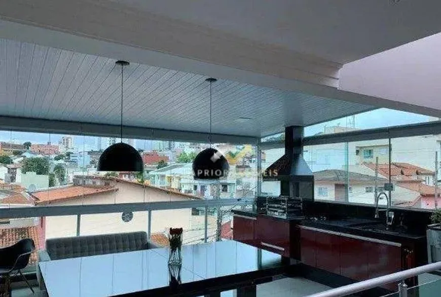 Foto 1 de Sobrado com 2 Quartos à venda, 118m² em Vila Scarpelli, Santo André