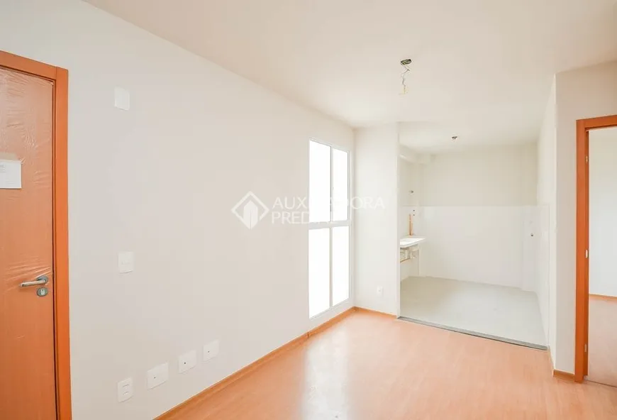 Foto 1 de Apartamento com 2 Quartos para alugar, 30m² em Restinga, Porto Alegre