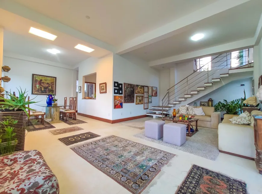 Foto 1 de Casa de Condomínio com 4 Quartos à venda, 400m² em Patamares, Salvador