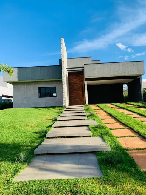 Foto 1 de Casa de Condomínio com 3 Quartos à venda, 300m² em , Hidrolândia