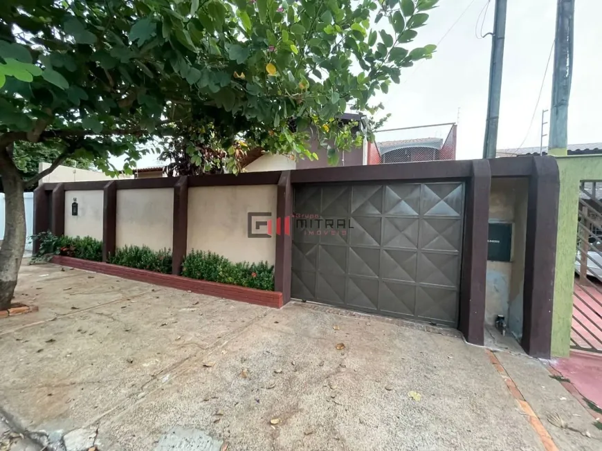 Foto 1 de Sobrado com 5 Quartos à venda, 280m² em Monte Carlo, Londrina