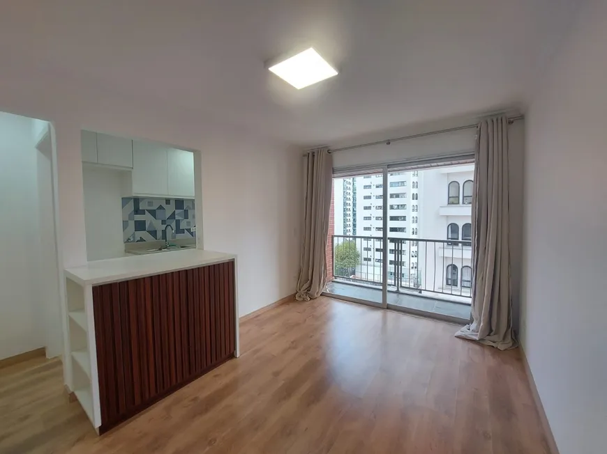 Foto 1 de Apartamento com 1 Quarto para alugar, 43m² em Indianópolis, São Paulo