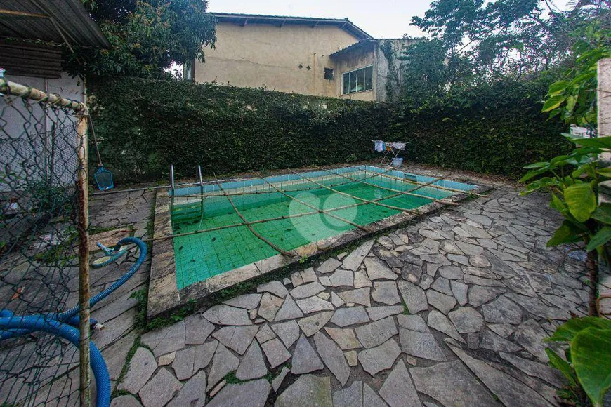 Foto 1 de Lote/Terreno à venda, 3680m² em Tanque, Rio de Janeiro