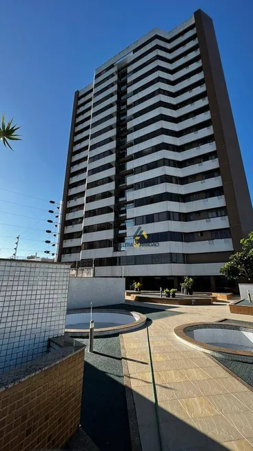 Foto 1 de Apartamento com 4 Quartos para alugar, 244m² em Centro, Campina Grande