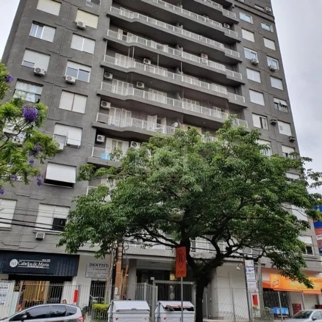 Foto 1 de Apartamento com 3 Quartos à venda, 80m² em Farroupilha, Porto Alegre