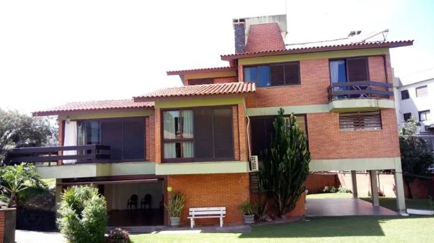 Foto 1 de Casa com 3 Quartos à venda, 347m² em Petrópolis, Caxias do Sul